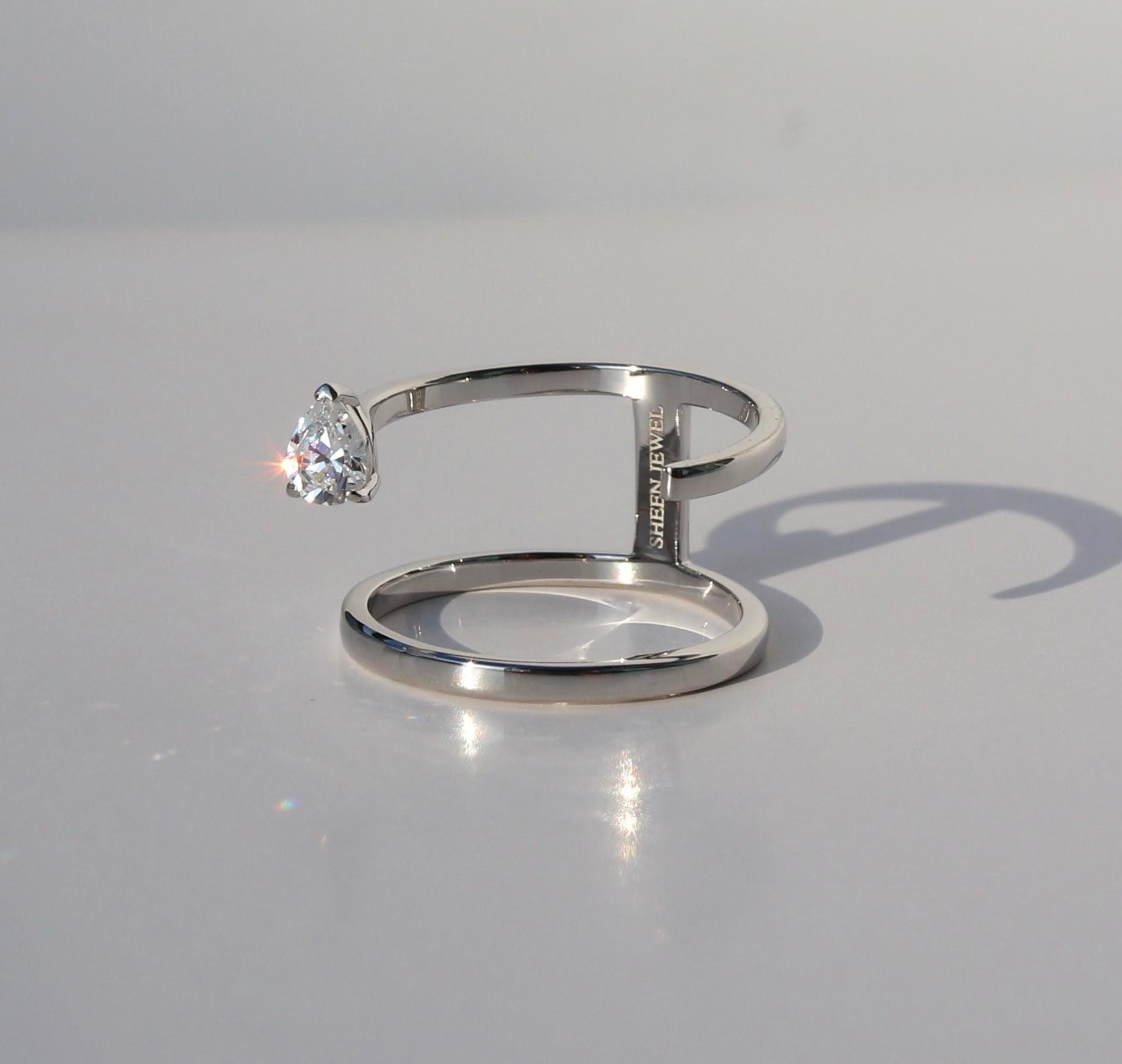 0.3 Carat Floating Diamond Simulant Ring - Fiyah Ring